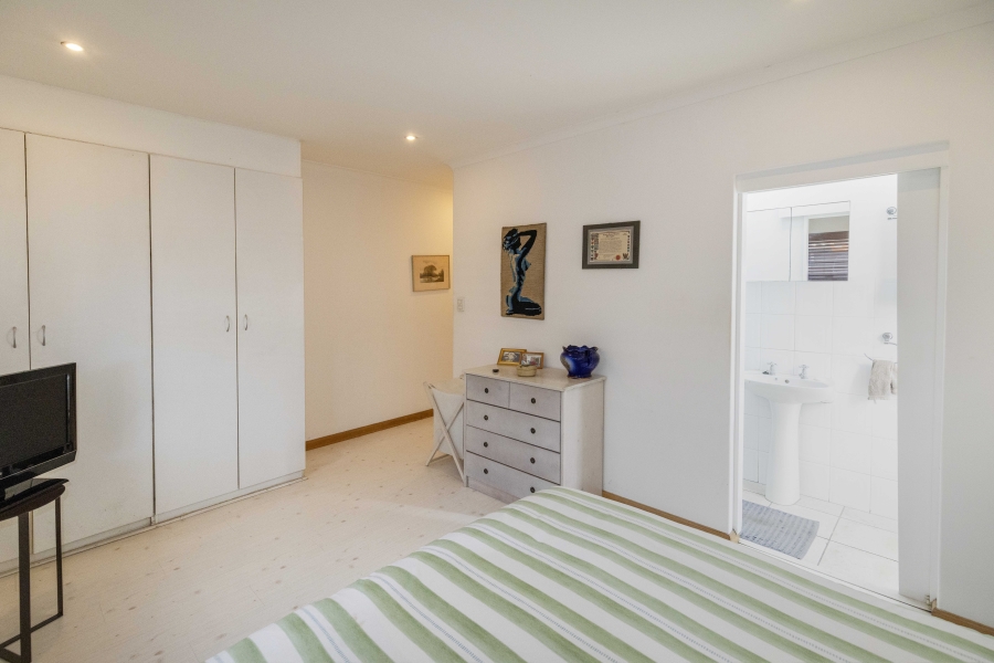 2 Bedroom Property for Sale in Claremont Western Cape